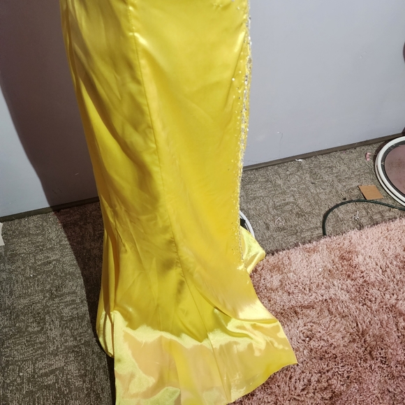 Karishma Yellow embellished maxi sleeveless dress size 12 - Picture 3 of 10